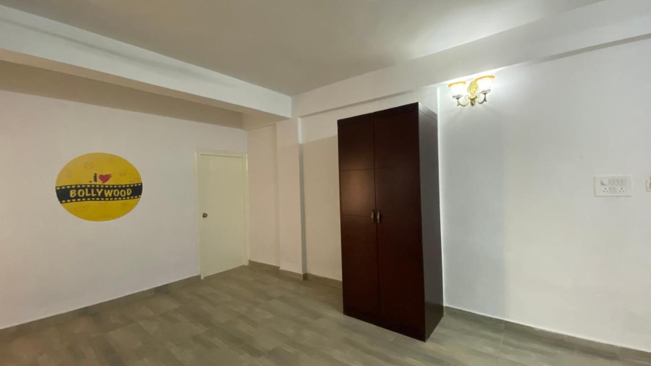 C Suites - Royal Homes II Short & Long Stays บังกาลอร์ ภายนอก รูปภาพ