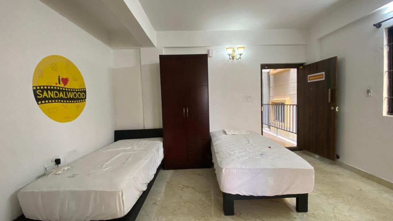 C Suites - Royal Homes II Short & Long Stays บังกาลอร์ ภายนอก รูปภาพ
